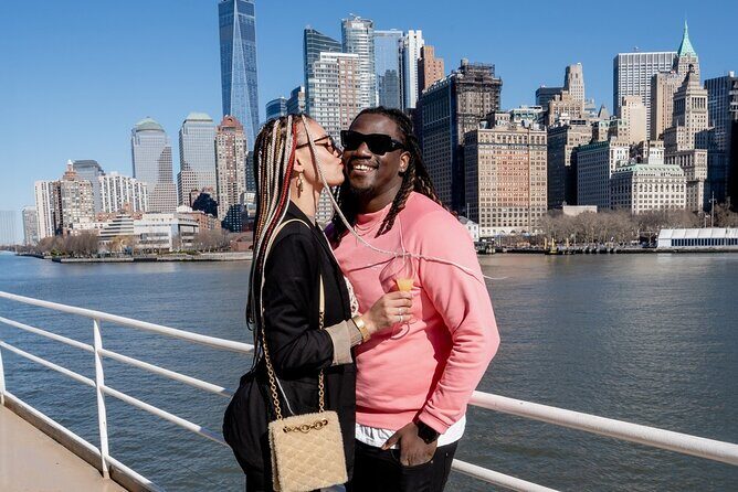 Valentine's Day Romantic Brunch Cruise in New York - Key Points