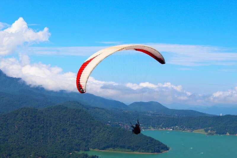 Valle de Bravo: Paragliding flight - An Overview of the Paragliding Tour in Valle de Bravo