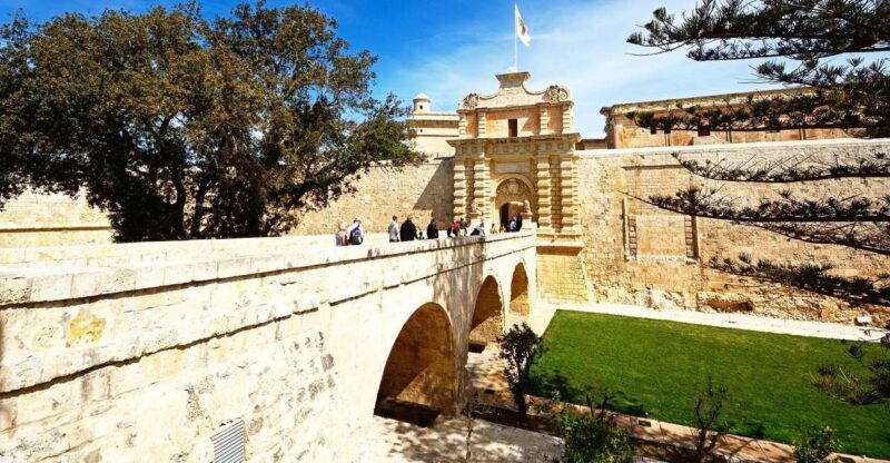 Valletta: Malta's Noble Homes and Palaces Private Tour - Key Points