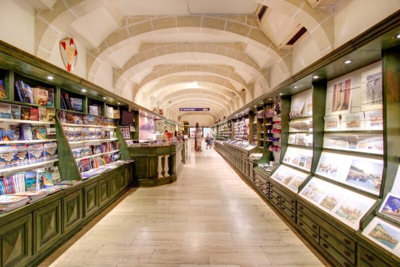 Valletta: The Malta Experience & Tour of Sacra Infermeria - An In-Depth Look at the Malta Experience & Sacra Infermeria Tour