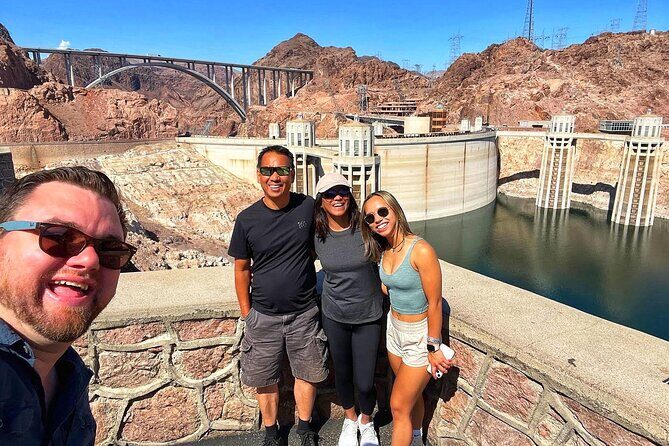 Valley of Fire and Hoover Dam Day Trip - Exploring Nevada’s Natural and Engineering Marvels: The Valley of Fire and Hoover Dam Day Trip