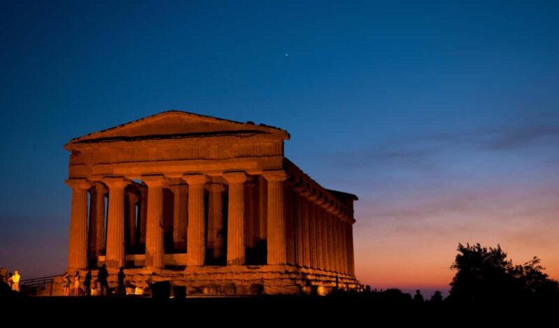Valley of the Temples under the stars with ticket included - The Value of This Night Tour