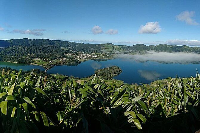Van  Laketour  Sete Cidades / Lagoa do Fogo  Full Day w/lunch (Shared) - Who Will Love This Tour?