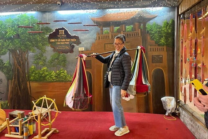 Van Phuc Silk and Duong Lam Village Private Day Trip from Hanoi - A Detailed Look at the Tour: What to Expect