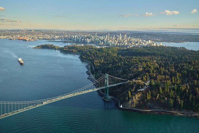 Vancouver Harbour Boat Tour Premium 3-Star Boat - Authentic Traveler Feedback (Based on Reviews)