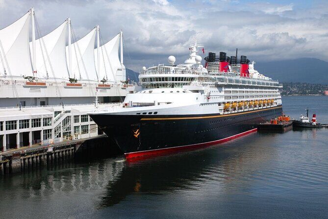 Vancouver Mini Tour With Whistler Transfer One way Private - Key Points