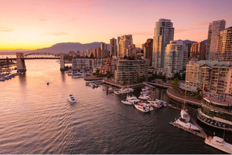 Vancouver : Private custom tour with a local guide - Why Choose a Private, Custom Vancouver Tour?