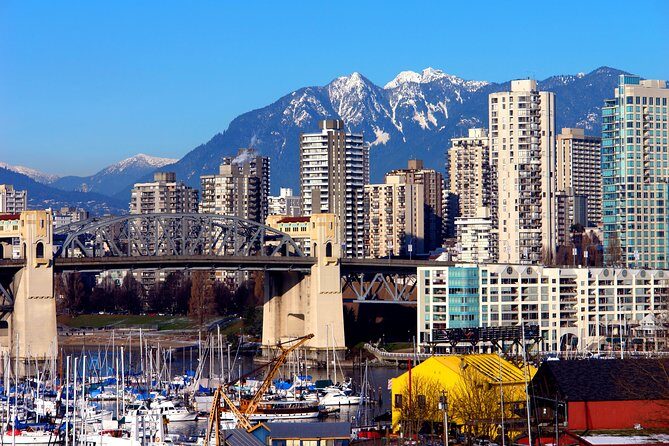Vancouver Tour: Stanley Park, Granville Island & Capilano Bridge - An In-Depth Look at the Tour Experience