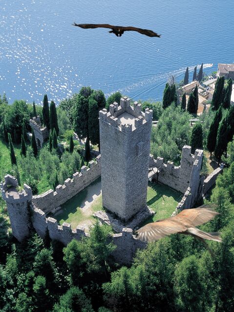 Varenna: Castello di Vezio Entry Ticket - Key Points