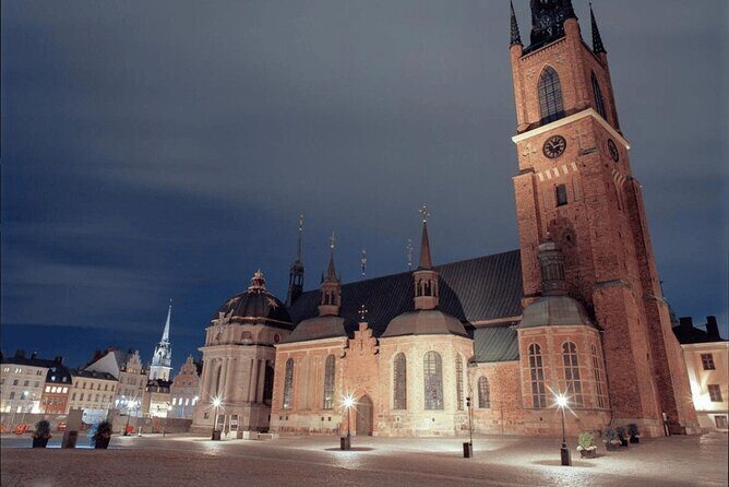 Vasa, Old Town, City Hall, Palace with Entry, Guided Tour - Key Points