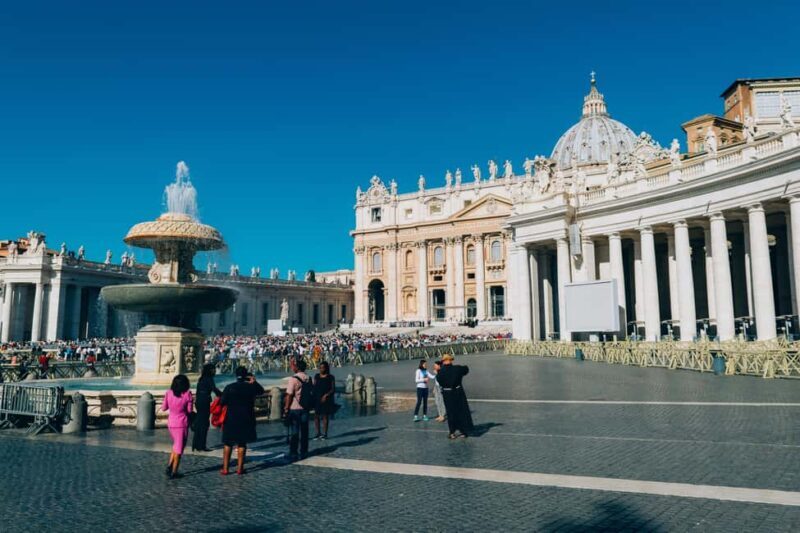 Vatican: Express Entry to St. Peter's & Holy Door. - Key Points