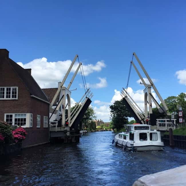 Vecht River: Longboat 4 hours Cruise with drinks and snacks - Discovering the Vecht River in an Authentic Longboat