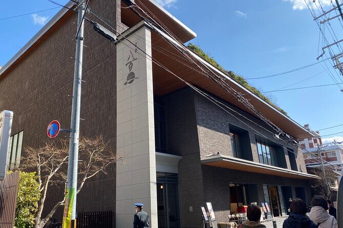 Vegan Edible Flower Sushi Making and Vegetable Tour in Kyoto - Key Points