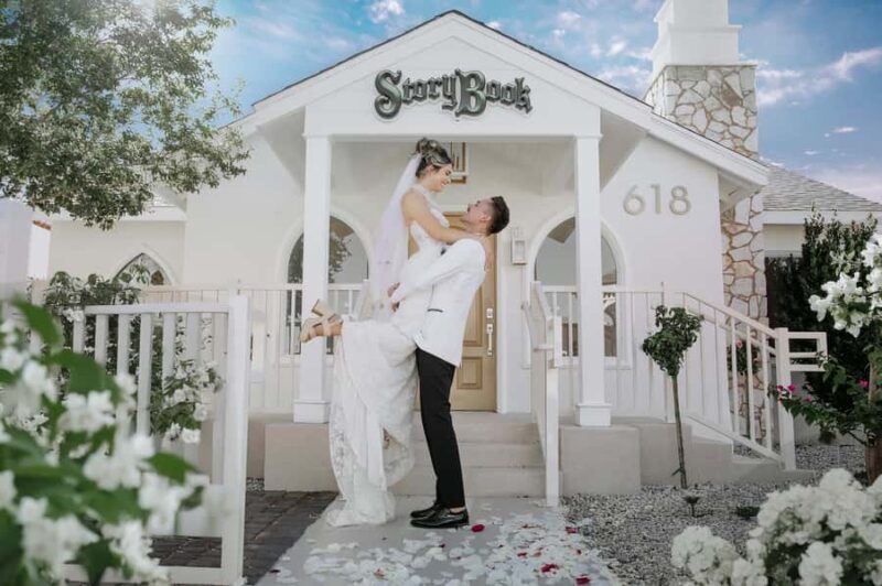 Vegas - Wedding or Vow Renewal at Storybook Wedding Chapel - Key Points