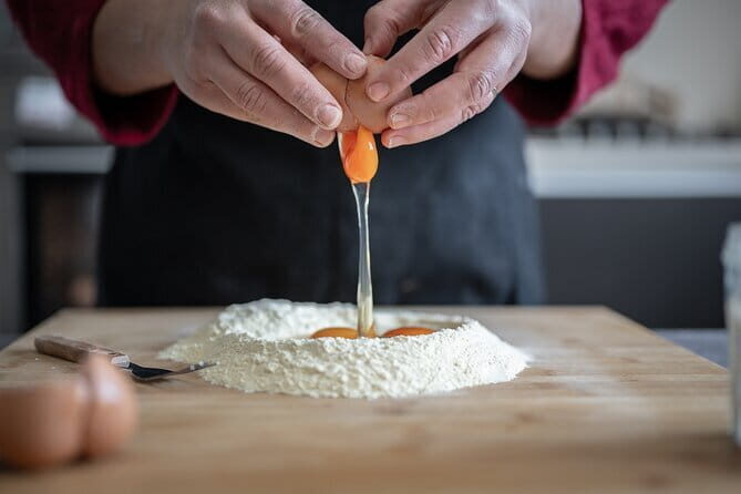 Vegetarian cooking class in the Florentine Hills 6 guests max - A Cozy Florentine Cooking Experience in the Hills