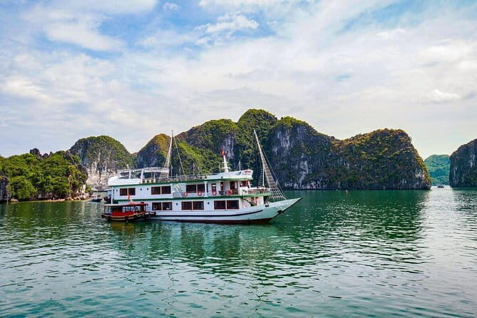 Venezia Cruise: 2 Days/1 Night Tour with Halong & Lan Ha Bay - Key Points