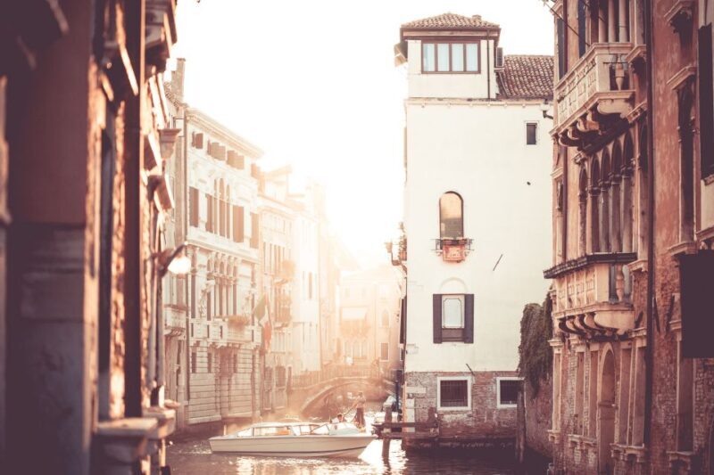 Venice: 1.5-Hour Wandering Around the City - Practical Details: What You Need to Know