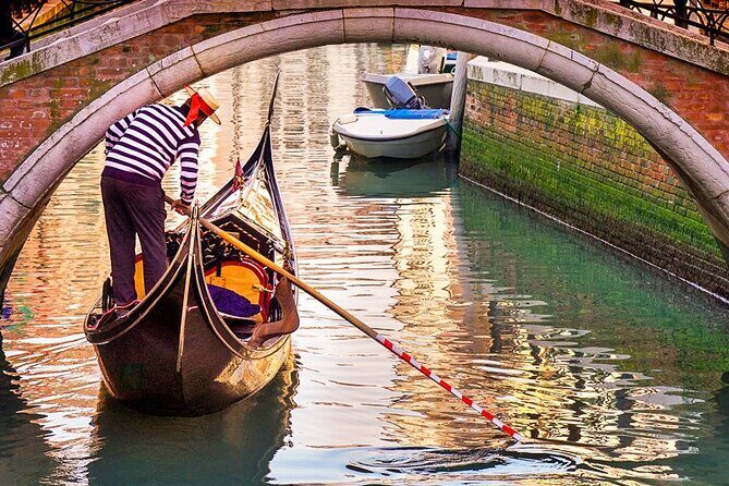 Venice: 2 Hours Morning Walk Tour with Gondola Glide - An In-Depth Look at the Tour Experience