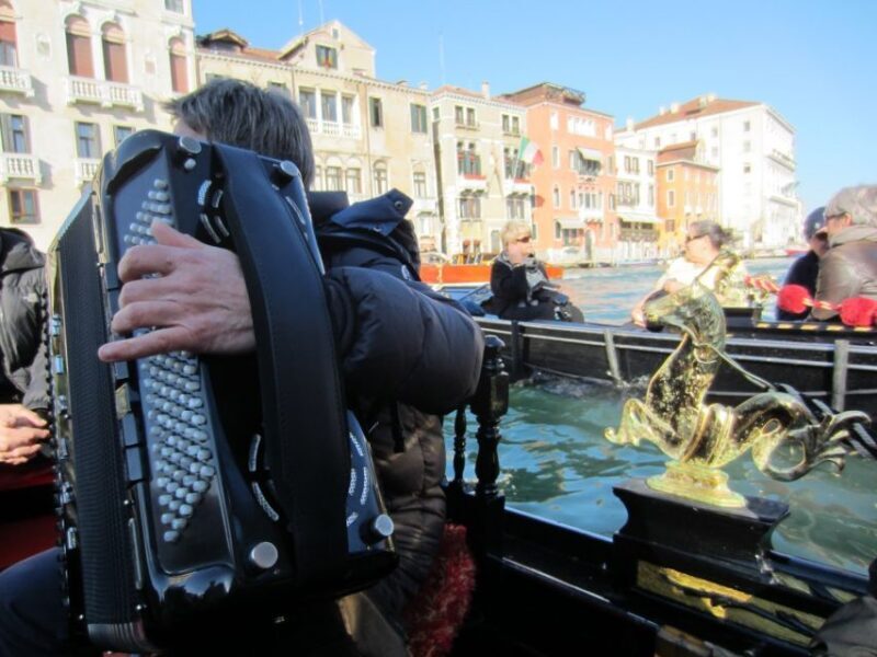 Venice: 30-Minute Gondola Ride on Grand Canal with Serenade - FAQ