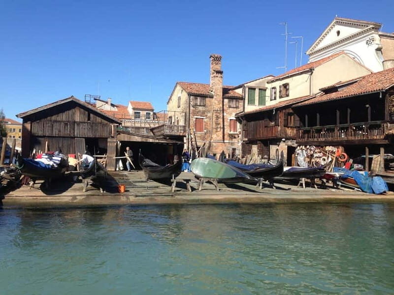 Venice: A short walk & the Ca' Rezzonico Museum in Japanese - Key Points