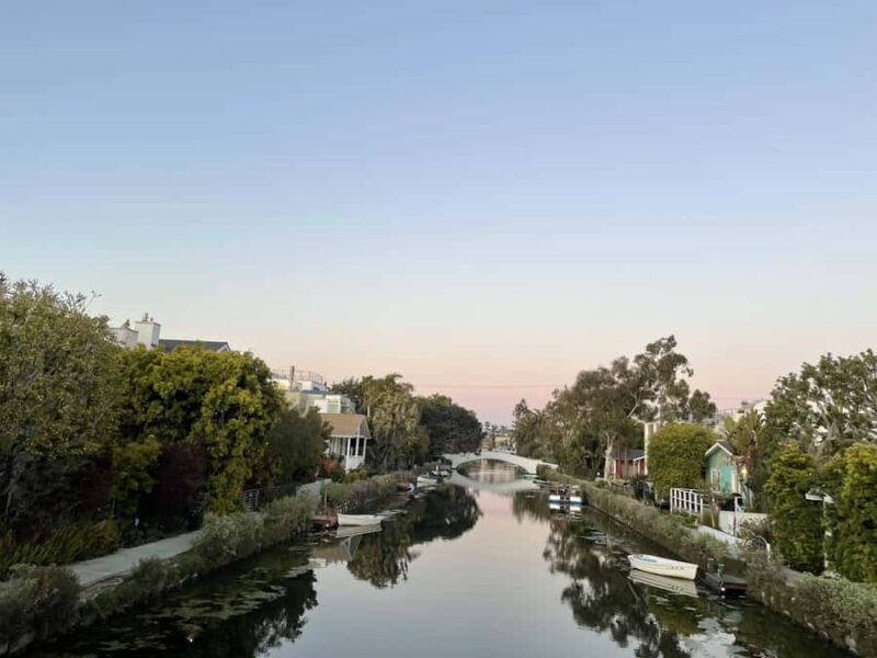 Venice Beach: Guided Walking Tour of the Canals - Key Points