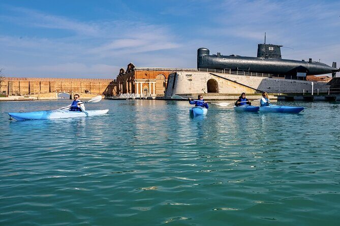 Venice Beginner's Kayak Tour: train & visit the Medieval Arsenal - Authenticity and Personalized Experience