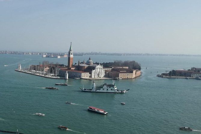 Venice by Train from Rome: Enjoy a Private Day Tour Experience - Getting Around Venice: From Water to Walkways