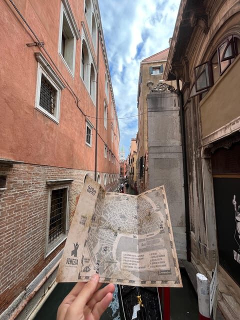 Venice City Escape: "Hunting for L'Omo dal Capelon" - Key Points