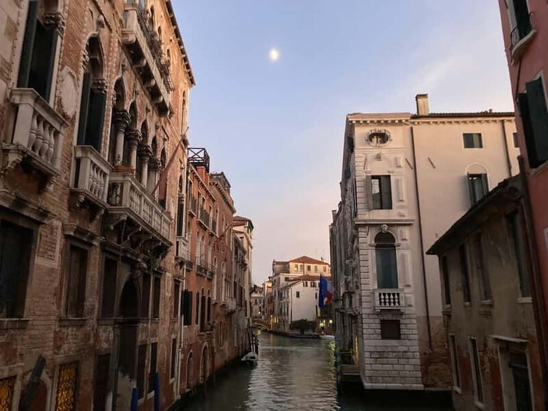 Venice: Crimes, Legends, and Mysteries Sunset Tour - The Realities of the Experience