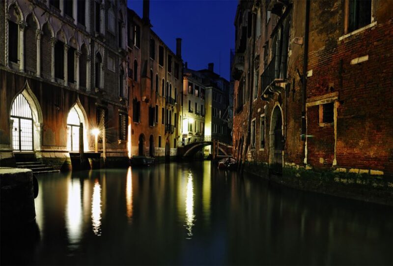 Venice: Ghost Tour to Rialto and San Marco Square - What Sets This Tour Apart