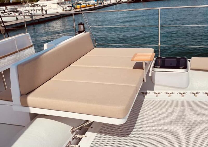 Venice: Golden Hour Cruise with Classical Music & Cocktail - Comfort and Accessibility