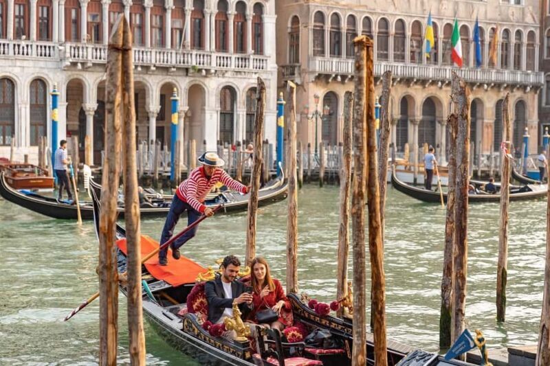 Venice: Gondola Ride Along Grand Canal and Hidden Corners - Key Points