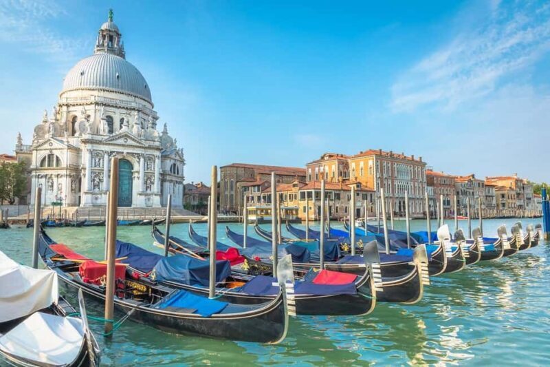 Venice: Gondola Ride Along Grand Canal and Hidden Corners - Practical Tips for the Best Experience