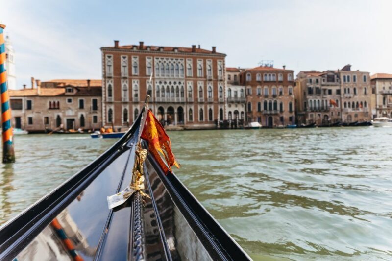 Venice: Grand Canal Gondola Ride with App Commentary - Key Points