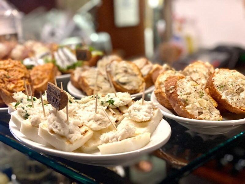 Venice: Guided City Highlights and Street Food Tour - Key Points