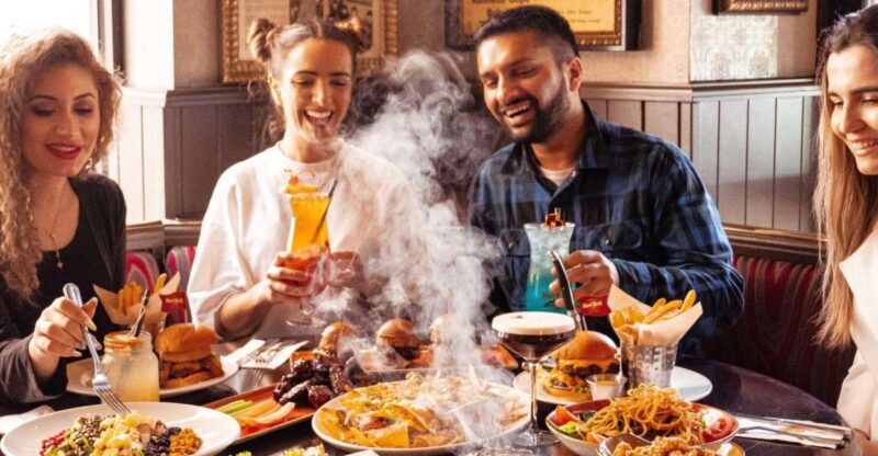 Venice: Hard Rock Cafe with Set Menu for Lunch or Dinner - The Menu: What to Expect