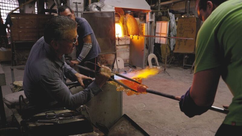 Venice: Murano Glass Factory Guided Tour with Prosecco - Key Points