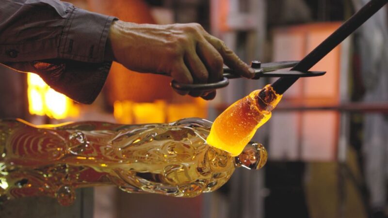 Venice: Murano Glass Factory Guided Tour with Prosecco - The Demonstration: Art and Skill