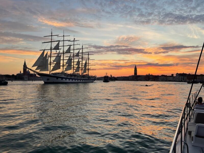 Venice: Night Catamaran Cruise of the Lagoon - A Deep Dive into the Experience