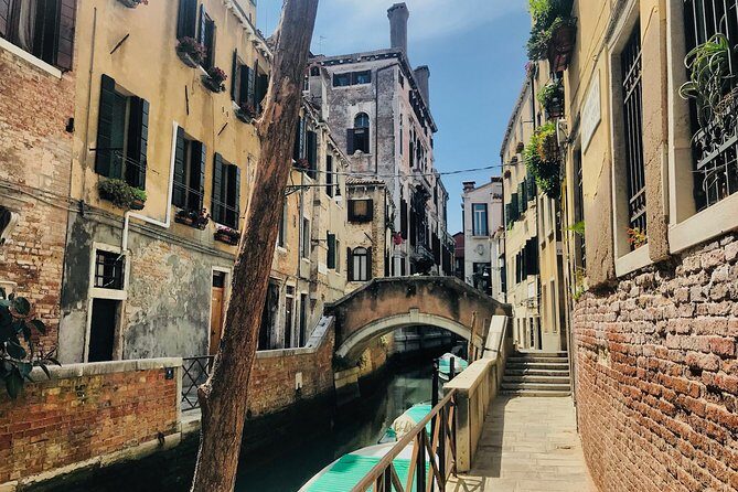 Venice Off the Beaten Path: private tour in Venice with a local - Who Should Consider This Tour?