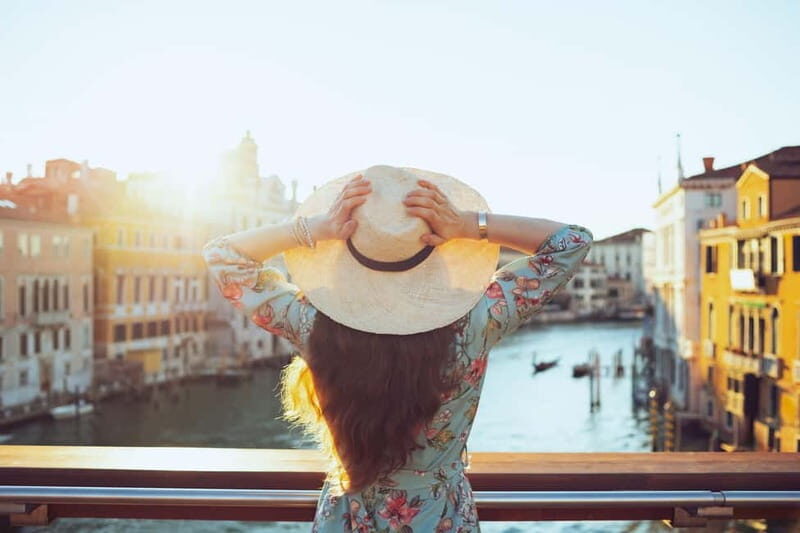 Venice: Photoshoot at The Grand Canal & Rialto Bridge - What to Expect from the Experience