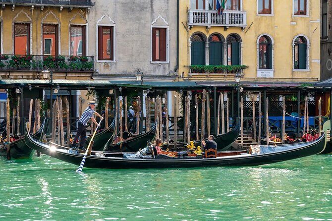 Venice Private Gondola Ride: Explore Hidden Canals and Sights - Practical Tips for Your Gondola Ride