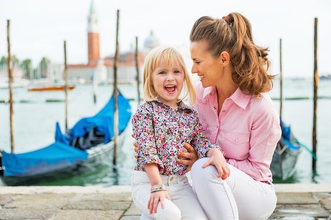 Venice Private Tour for Families with Gondola Ride - Key Points