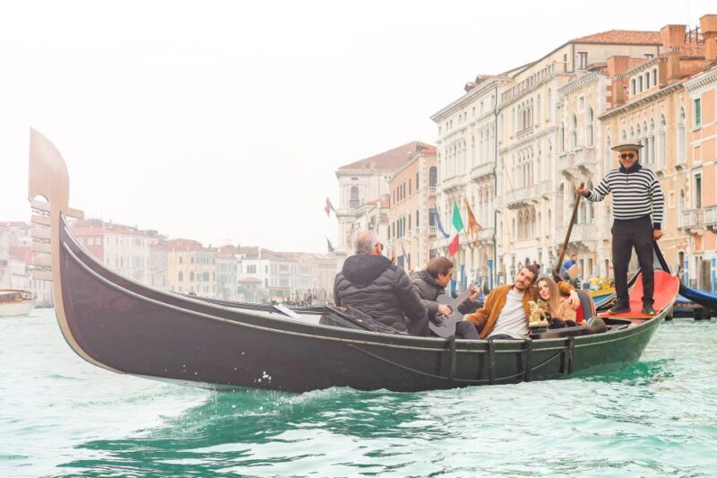 Venice: Shared Gondola Ride and Serenade - The Experience: What to Expect