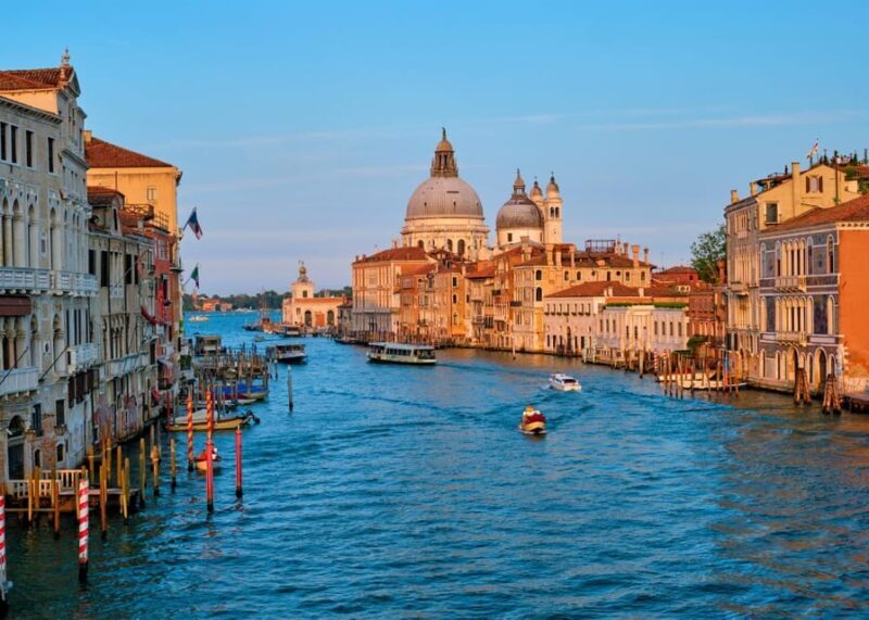 Venice: Shared Gondola Through breathtaking Bridge of Sighs - Key Points