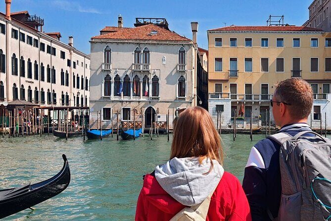 Venice Sightseeing Small Group Walking Tour with a Local Guide - Authenticity and Hidden Corners