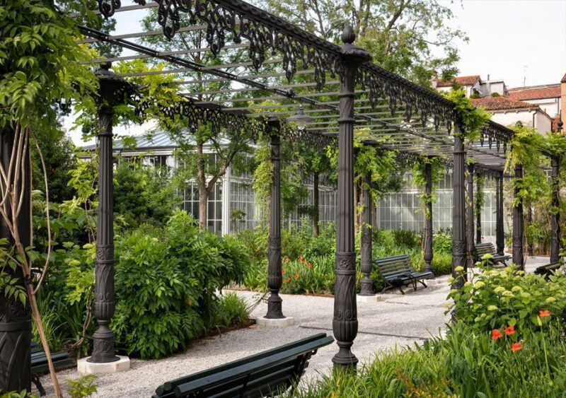 Venice: St. Mark's Square Royal Gardens Light Lunch - Who Will Love This Experience