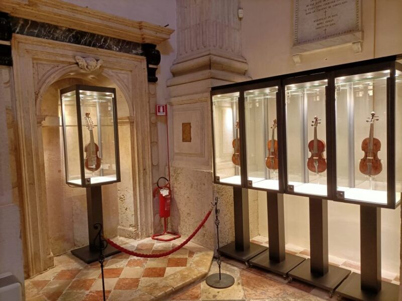 Venice: Vivaldi Baroque Concert Ticket and Free Music Museum - Key Points