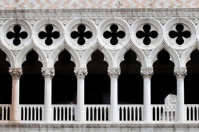 Venice Walking Tour plus Skip the Lines Doge's Palace and St Mark's Basilica Tours - FAQ