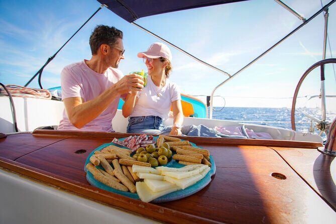 Vermut & Sailing Experience Barcelona with Drinks and Snacks - FAQ